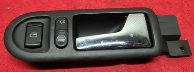 1998 - 2005 Volkswagen Passat - Front Right Interior Door Handle - 3B1837114 - Image 1 of 4