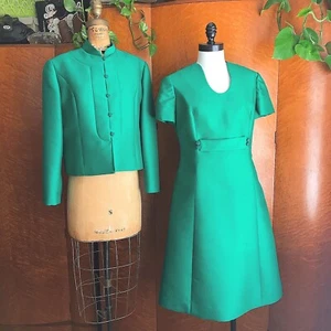 EMERALD GREEN SILK 1960’s 60s Vintage Mod Shift Rhinestone Dress Jacket Set S M - Picture 1 of 12