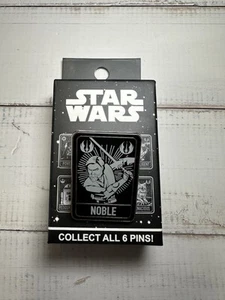 Star Wars Black & White Tarot Blind Enamel Pin ( NOBLE/ OBI-WAN KENOBI) - Picture 1 of 2