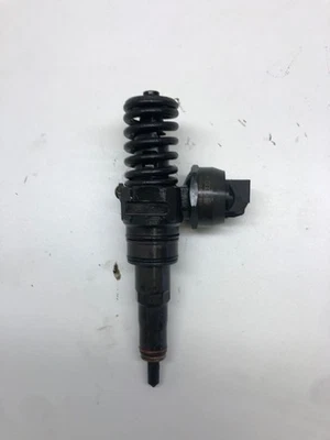 Volkswagen PASSAT B6 2008 Diesel fuel injector 038130073BN 77kW DRA75198 — 第 1/4 张图片