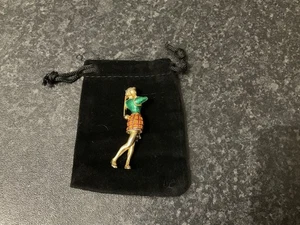 Broche prendedor deportivo chapado en oro para dama golfista esmalte vintage muy querido, golf - Imagen 1 de 4
