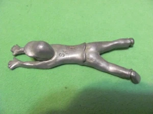Pisapapeles vintage de peltre fundido - niño béisbol 'SEGURO' 4 3/4" de longitud. - Imagen 1 de 3