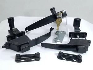 Pertubos de puerta de pantalla vintage Wright, pintados de negro, 1 con llave, cerrajero, conjunto de 3 - Imagen 1 de 11