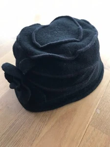 Filzhut - Schwarz mit Biesen und Blüte - Bild 1 von 8