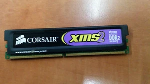 Barrettes mémoire DDR2 Corsair CM2X1024-6400 2Go (2 x 1Go) 800MHz 5-5-5-12 - Photo 1/2