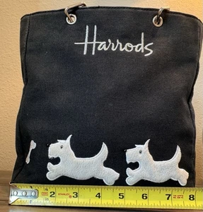 Posten Harrods Hundetasche, Becher und Umhängetasche Elefant aus recyceltem Zement - Bild 1 von 20