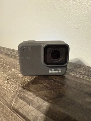 GoPro HERO7 Silver 10MP 4K Action Camera - Image 1 of 4