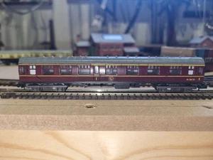 Trix BR MK1 Maroon Coach 1st Class M16171 N Gauge - Picture 1 of 4