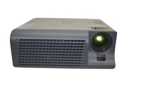 Mitsubishi XD206U 2000:1 2000 Lumens 1024x768 DLP Video Projector *No Remote* - Picture 1 of 4