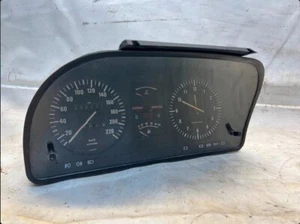 BMW 5er e28 Tacho mit Uhr Kombiinstrument 1369711 - Bild 1 von 2