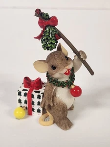Enesco Charming Tails Here's A Big Fat Holiday Kiss Weihnachten Maus Figur - Bild 1 von 12