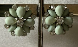 Beautiful Estate Find Faceted Celadon Acrylic&Clear Rhinestones Floral Earrings - Picture 1 of 7