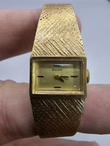 VTG BULOVA N7 LADIES WATCH WORKS - Picture 1 of 6