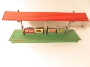 LIONEL POST-WAR ORIGINAL 156 STATION PLATFORM - VG - W5 - Picture 1 of 5