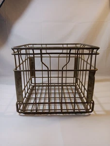 Borden’s Vintage United Steel & Wire 1969 Metal MILK CRATE Carrier 13"x13"x11" - Picture 1 of 14