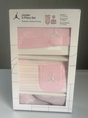 *乔丹* 3 件套婴儿套装* 新生儿粉色女孩 * 尺寸 6-12 个月 * 全新!* — 第 1/4 张图片