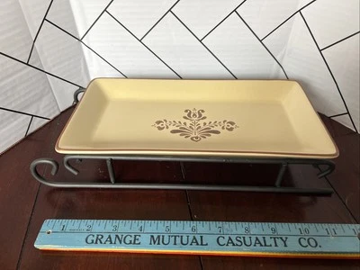 Pfaltzgraff Village Metal Sleigh Sled Server Relish Cracker Raised Tray W Stand - Image 1 of 4