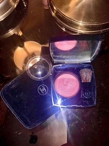 new - CHANEL Fards À Jours Poudre. Powder Blush 45 POÉSIE ~ SOLD OUT EVERYWHERE - Picture 1 of 11