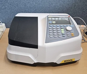 RIGOL Ultra-3600 UV-VIS Spectrophotometer - Picture 1 of 7