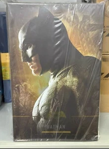 Hot Toys MMS732 1/6 Batman v Superman 2.0 Batman versión Deluxe En stock - Imagen 1 de 11