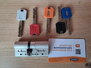 Serratura ad alta sicurezza TOKOZ PRO 300 con 3 o 5 chiavi e scheda codice... - Picture 1 of 18