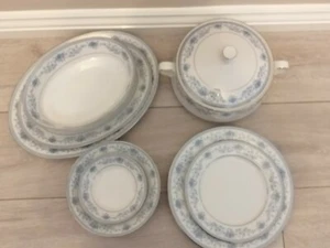 Vajilla Noritake "Blue Hill" Fine China patrón 2482 - Elige una - Imagen 1 de 32