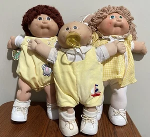 Vintage Cabbage Patch Kids Blonde Brown Bald Lot Yellow Outfits TLC (LL) - Picture 1 of 12