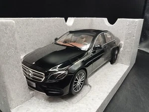 Mercedes-Benz E-Klasse 1/18 iScale - Foto 1 di 5