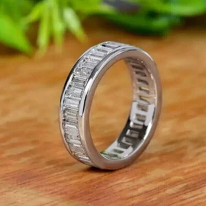 Alianza de boda de eternidad de diamantes simulados corte baguette enchapada en oro blanco de 14 k - Imagen 1 de 7