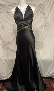 Abito vestito formale May Queen Couture senza schiena con perline maxi lungo nero ballo taglia 4 - Foto 1 di 7