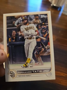 2022 TOPPS Series 1 #100 FERNANDO TATIS JR. SAN DIEGO PADRES - Picture 1 of 6