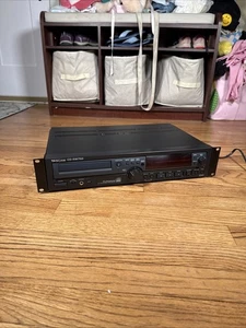 TASCAM CD-RW750 Professional CD Recorder/Player - Working! - Picture 1 of 13