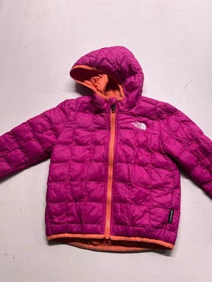 Двусторонняя куртка-пуховик The North Face Thermoball розовая на молнии детская унисекс 3T - Изображение 1 из 4