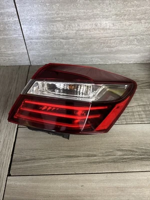🥇 Luz trasera LED halógena derecha Honda Accord 2016-2017 OEM | pasajero Foto 1 de 4