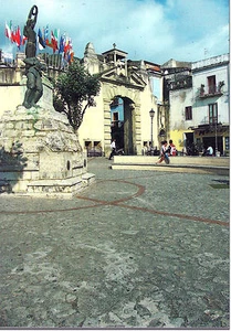 CARTOLINA SICILIA SICILY POSTCARD PAOLA PIAZZA IV NOVEMBRE - Picture 1 of 1