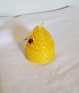 Natural Beeswax mini candle with moveable bee - NEW - Picture 1 of 3