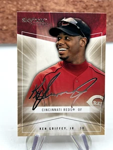 2005 Skybox Autographics Ken Griffey Jr. #17 Cincinnati Reds - Bild 1 von 2