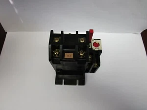 YASKAWA THERMAL RELAY RHK-35/6.4B R.C.6.4A CONTACT RATING 110V 6AC 0.2DC - Picture 1 of 4