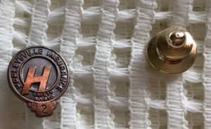 Premio de seguridad de seguro Harleysville de colección - Pin trasero de embrague (ENVÍO GRATUITO A EE. UU.) - Imagen 1 de 2