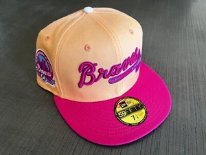 EXCLUSIVE FITTED PEACH ATLANTA BRAVES 40TH ANNIVERSARY FUSION PINK VISOR 7 1/4 - Picture 1 of 4