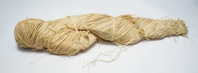 Nuevo Lote de 1000 Gramos Fibras Naturales de Rafia Cinta de Papel, Artesanía y Floristería Foto 1 de 3