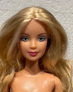 2005 nude Fashion Fever United Colors of Benetton Stockholm Barbie doll Sweden - Foto 1 di 9