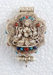 Colgante Caja de Oración Plata Santuario Tibetano Tara Ghau Blanco de Patan, Nepal - Imagen 1 de 5