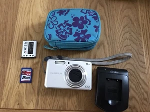 Fujifilm Digital Camera FinePix J100 10.0MP Silver Tested - Picture 1 of 10