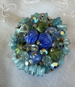 Vintage Unsigned Miriam Haskell inspired Blue Aqua Lucite cluster Pin 2 1/4” Rd - Picture 1 of 20
