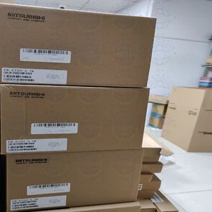 1PZ Ricondizionato Mitsubishi FR-E720-3.7K Spedizione Gratuita - Foto 1 di 1