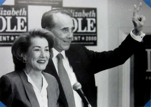 ELIZABETH DOLE clipping Republican Party Presidential candidate B&W photo 2000 - Picture 1 of 1