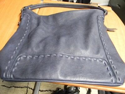 "Bonito bolso de hombro grande Sasha + Sofi azul marino 13 x 16""" Foto 1 de 4