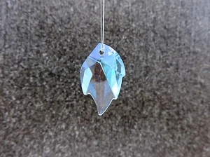 2 Pcs. SWAROVSKI® Crystal Leaf Pendants,Article 8805 26x16mm,Crystal AB, Strass - Picture 1 of 6