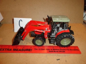 1/32 Massey Ferguson 6270 Tractor with Loader - Picture 1 of 4
